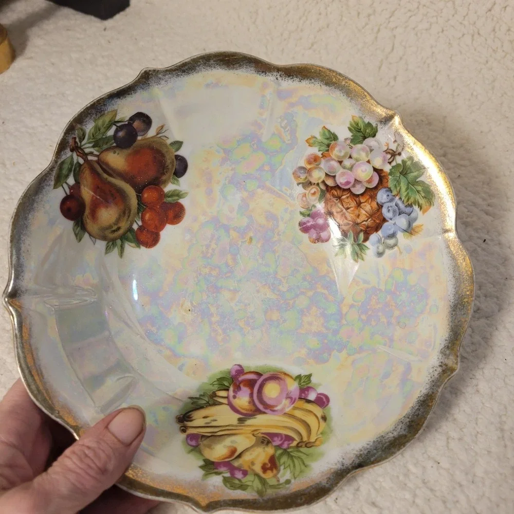 Bowl‎ Opalescent Iridescent Porcelain Fruit grapes bananas pears w Gold rim 8in